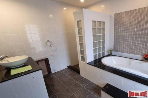 5 chambres Villa à Chalong, Thailand No. 96601 17