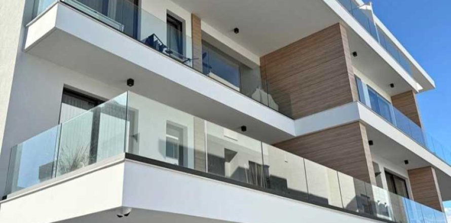 3 bedrooms Apartment in Agios Athanasios, Cyprus No. 103307