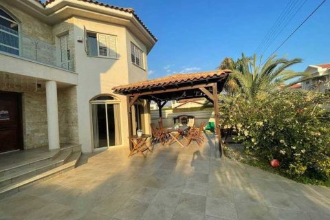 4 bedrooms House in Limassol, Cyprus No. 101939 2