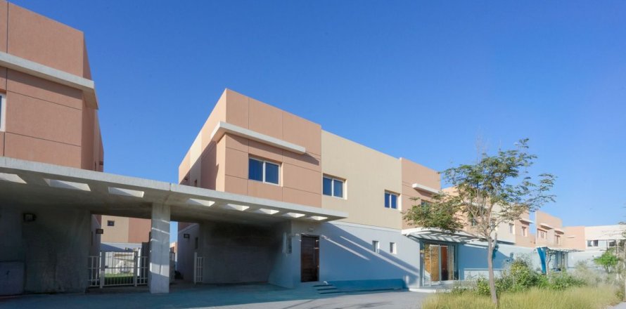 3 bedrooms Townhouse in Al Hadid W Solb Housing, Vietnam No. 95275