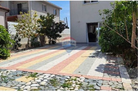 6 dormitorios House en Agios Athanasios, Cyprus No. 100916 5