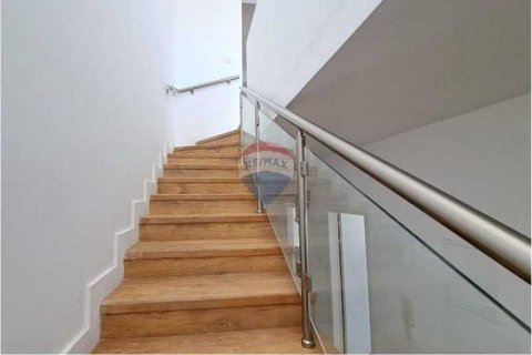 6 dormitorios House en Agios Athanasios, Cyprus No. 100916 2