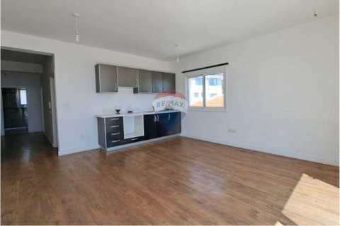 6 dormitorios House en Agios Athanasios, Cyprus No. 100916 3