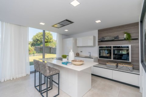 4 bedrooms Villa in Tan Xuan, Vietnam No. 27598 4