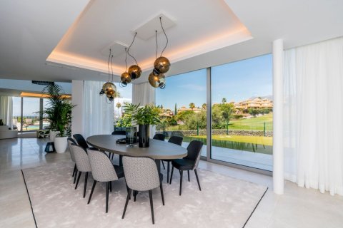 4 bedrooms Villa in Tan Xuan, Vietnam No. 27598 16