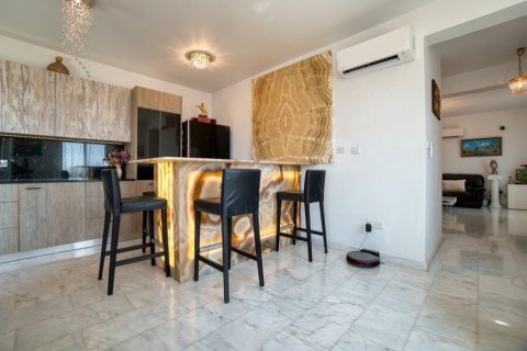 4 bedrooms Villa in Paphos, Cyprus No. 99825 6