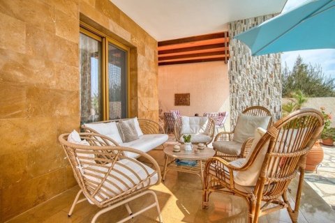 4 bedrooms Villa in Paphos, Cyprus No. 99825 26