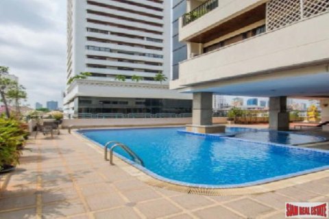 3 bedrooms Penthouse in Bangkok, Thailand No. 96467 1