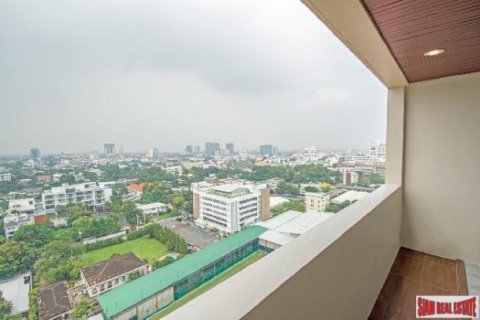 3 bedrooms Penthouse in Bangkok, Thailand No. 96467 13