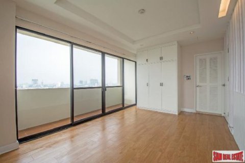 3 bedrooms Penthouse in Bangkok, Thailand No. 96467 14