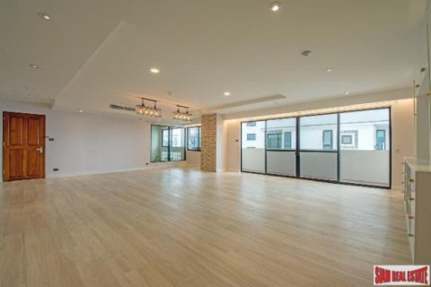 3 bedrooms Penthouse in Bangkok, Thailand No. 96467 2