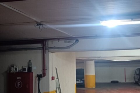 1250m² Commercial property à Athens, Greece No. 57709 6