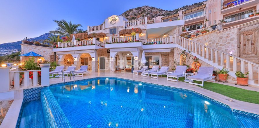 5 dormitorios Villa en Kas, Turkey No. 129456