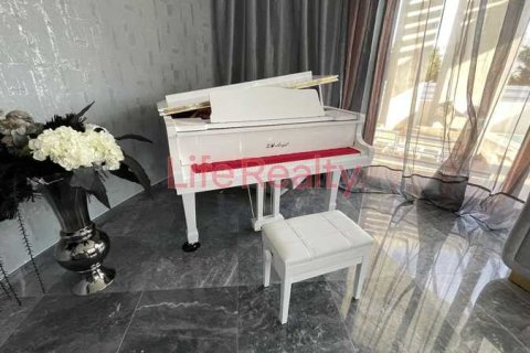 Дом с 5 спальнями в Гермасойя, Кипр №82028 6