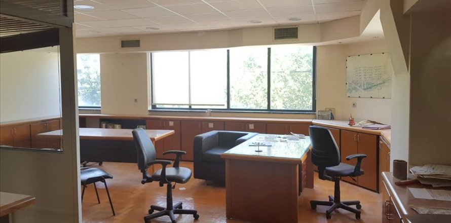 130m² Commercial property à Irakleio, Greece No. 56495