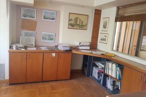 130m² Commercial property à Irakleio, Greece No. 56495 8