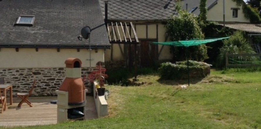 5 chambres House à La Trinité-Porhoët, France No. 69425