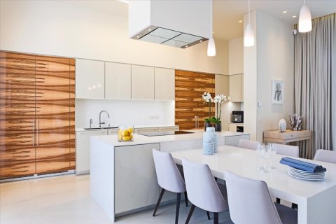 5 bedrooms Villa in Larnaca, Cyprus No. 105634 7