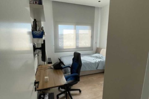 3 bedrooms Penthouse in Germasogeia, Cyprus No. 78649 8