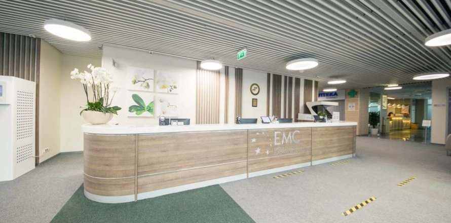 292m² Commercial property in Barcelona, Spain No. 110688