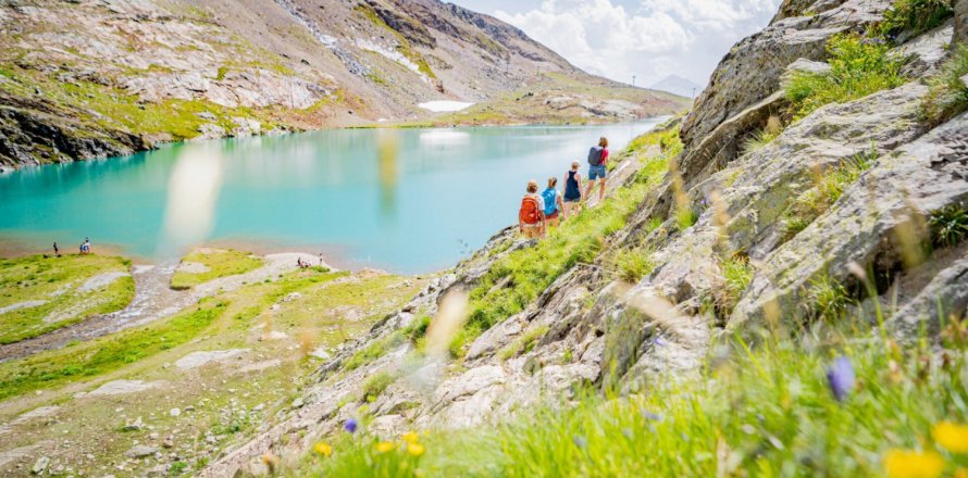 3 bedrooms Apartment in Huez, France No. 100175