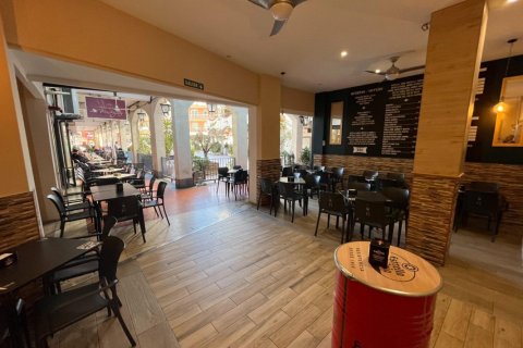 347m² Commercial property in Tung Chung Pho, Vietnam No. 84897 7