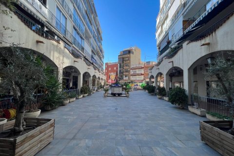 347m² Commercial property in Tung Chung Pho, Vietnam No. 84897 18