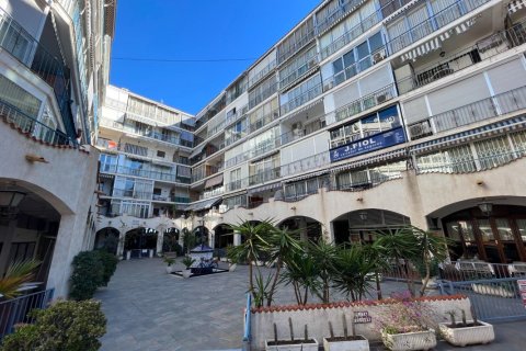 347m² Commercial property in Tung Chung Pho, Vietnam No. 84897 17