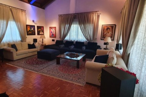 5 bedrooms Villa in Limassol, Cyprus No. 106979 1