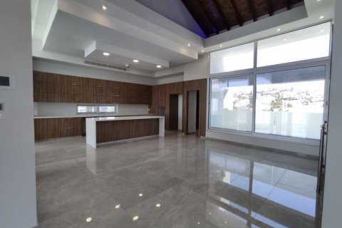 4 bedrooms House in Limassol, Cyprus No. 29933 1