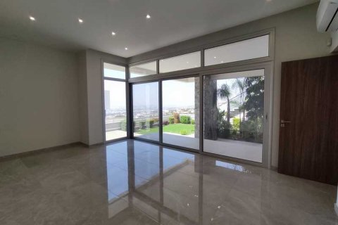 4 bedrooms House in Limassol, Cyprus No. 29933 9