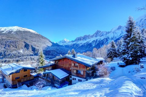 8 dormitorios House en Les Houches, France No. 99447 15