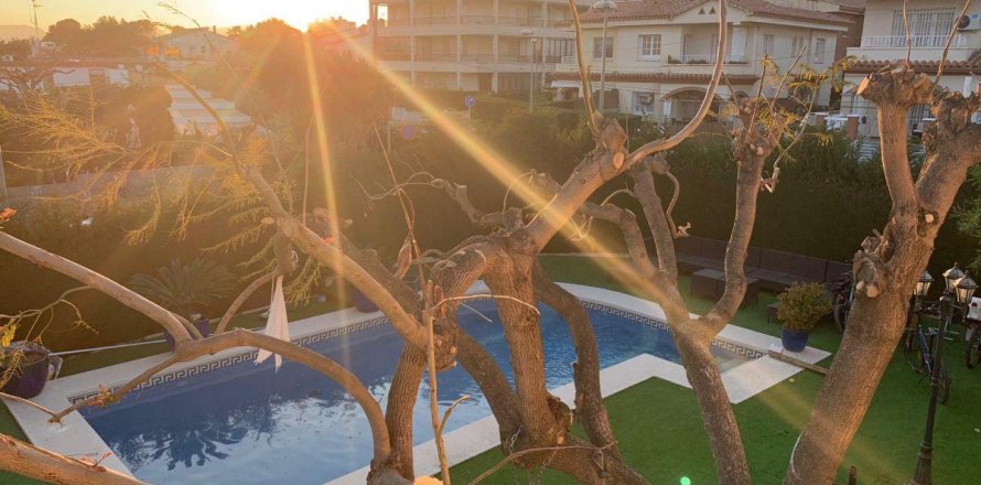 5 bedrooms Properties in Van An, Vietnam No. 25413