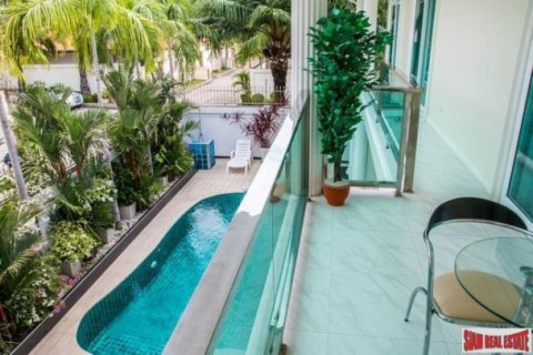 6 chambres Villa à Pattaya, Thailand No. 96579 19