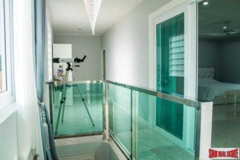 6 chambres Villa à Pattaya, Thailand No. 96579 22