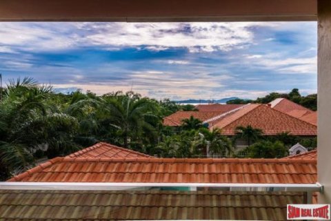 6 chambres Villa à Pattaya, Thailand No. 96579 5