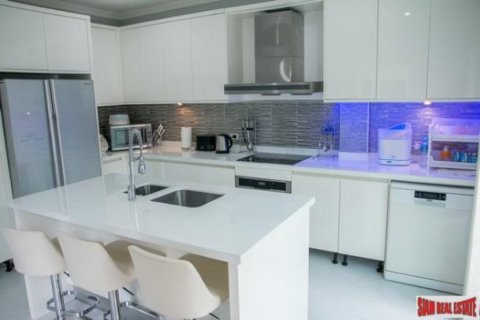 6 chambres Villa à Pattaya, Thailand No. 96579 14