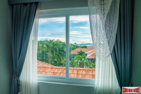 6 chambres Villa à Pattaya, Thailand No. 96579 4