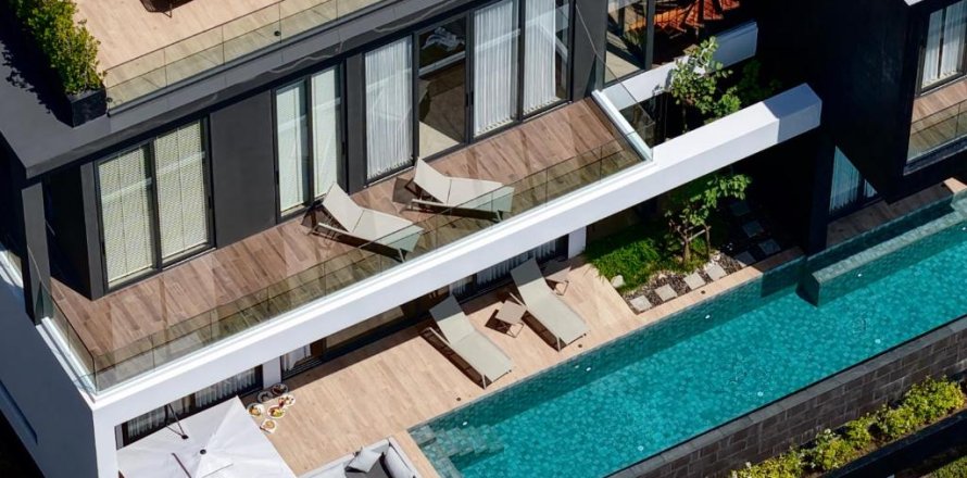 3 bedrooms Villa in Phuket, Thailand No. 2841