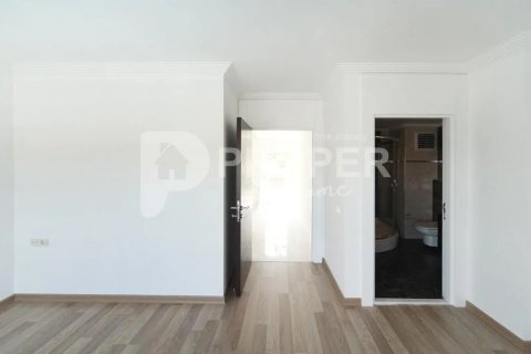 5 rooms Villa in Nenh, Vietnam No. 13122 2