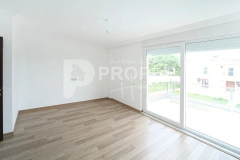 5 rooms Villa in Nenh, Vietnam No. 13122 4