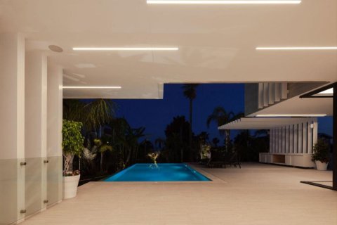 5 bedrooms Villa in Limassol, Cyprus No. 106518 7