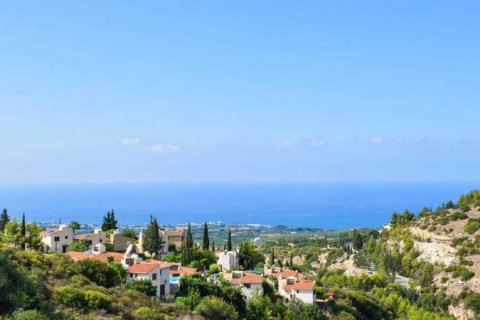 4 bedrooms House in Tala, Cyprus No. 71647 3