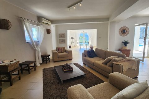 3 bedrooms House in Herceg Novi, Montenegro No. 104680 12