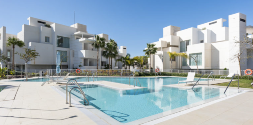 3 bedrooms Apartment in Malaga, Spain No. 83966