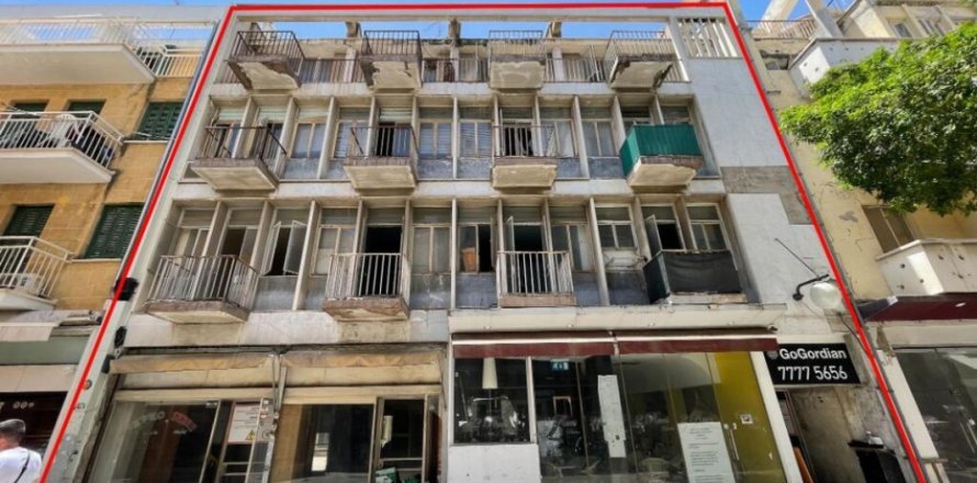 1322m² Commercial property in Nicosia, Cyprus No. 105110