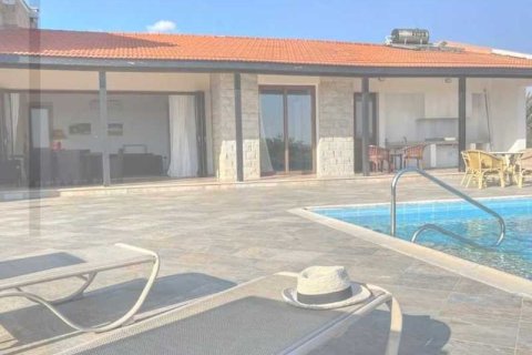 3 bedrooms House in Tochni, Cyprus No. 30606 6