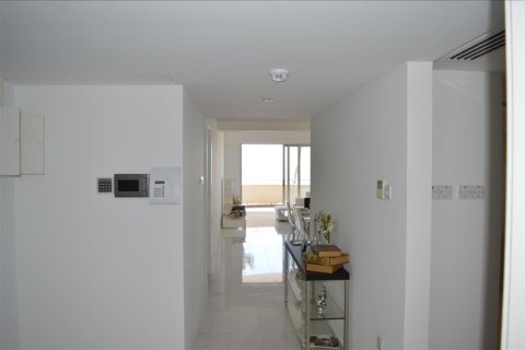 3 bedrooms Apartment in Larnaca, Cyprus No. 106326 11
