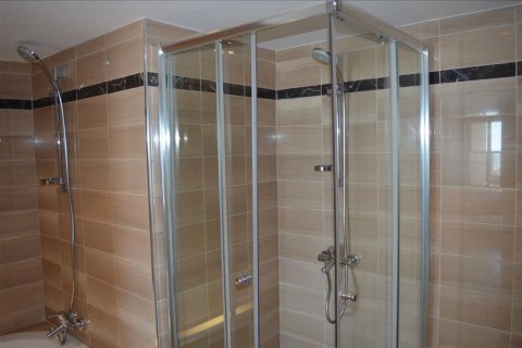 3 bedrooms Apartment in Larnaca, Cyprus No. 106326 12