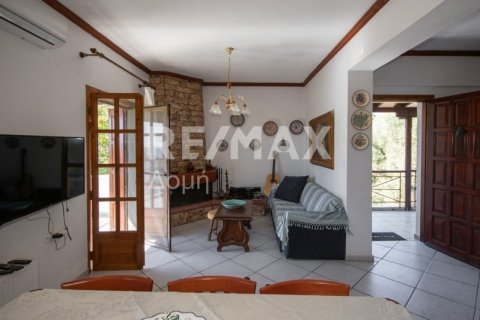 Дом с 4 спальнями в Магнисия, Греция №64930 2